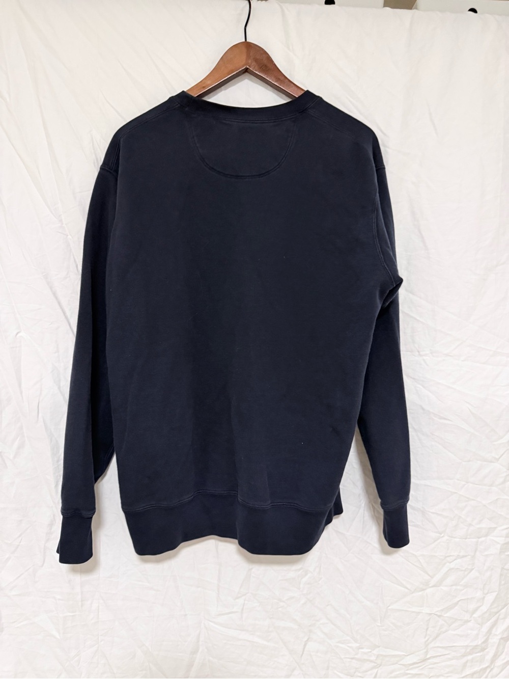 Uniqlo Men's Navy Crewneck Sweatshirt